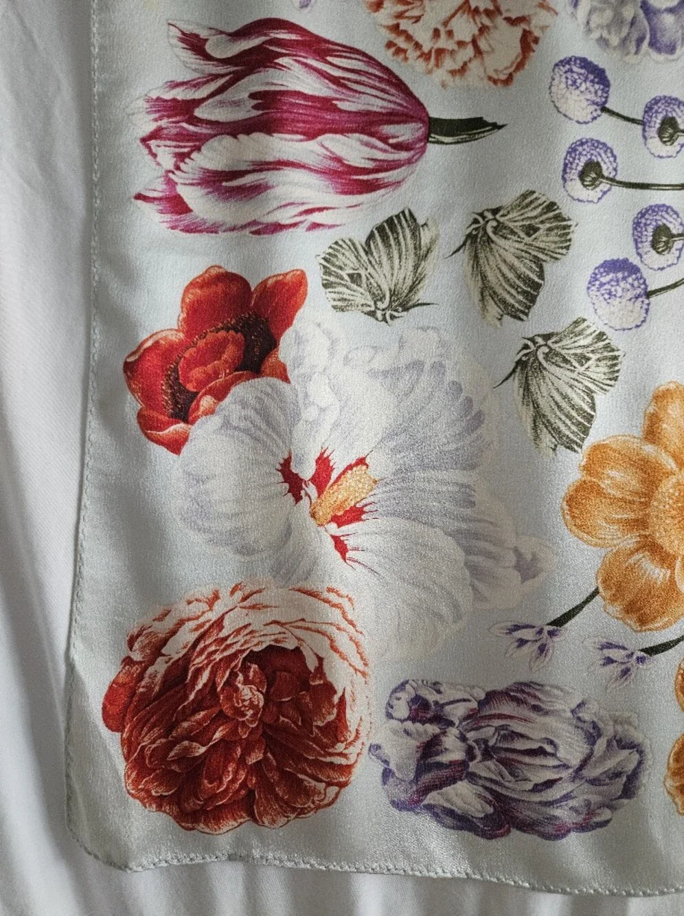 VTG METROPOLITAN MUSEUM OF ART Floral Botanical Silk Square Scarf | SZ 34